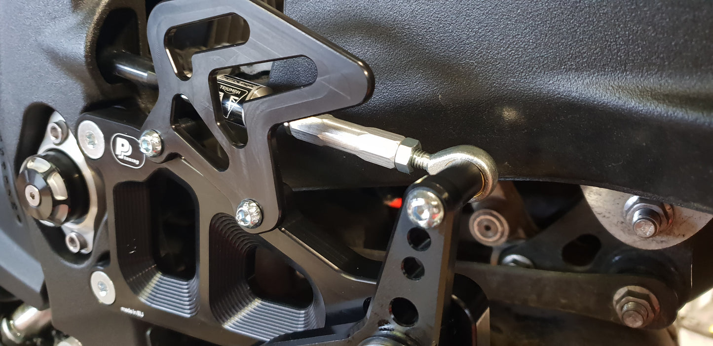 Fußrastenanlage Triumph Street Triple 765 (2017-2022 )