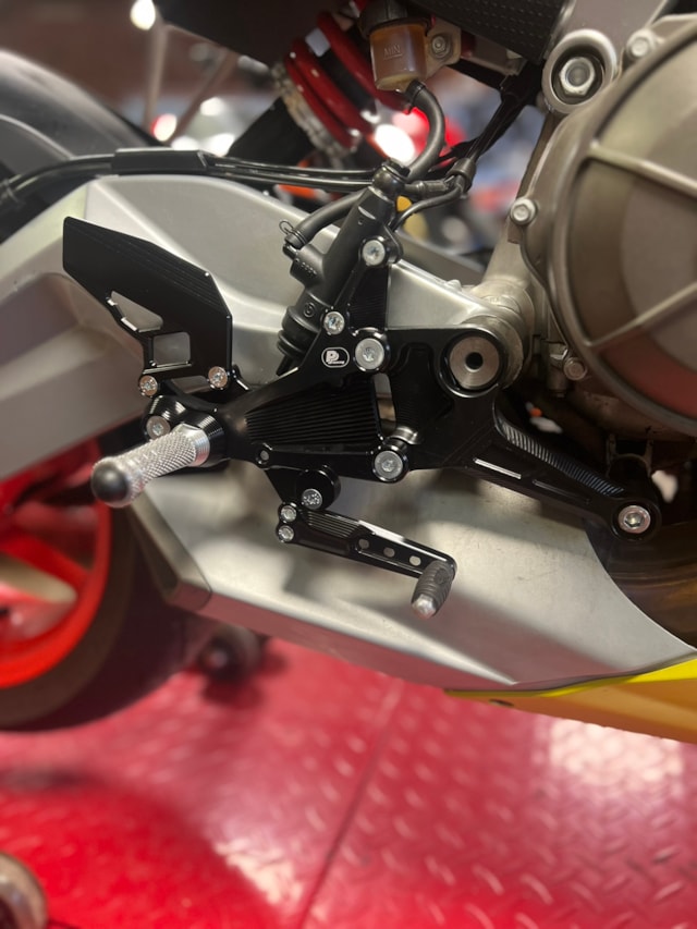 Fußrastenanlage Aprilia RS 660 / Tuono 660 (2021-)
