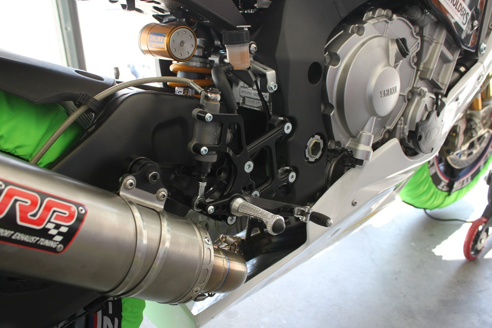Fußrastenanlage Yamaha R1 (2015 - 2019) mit Umkehrschaltung