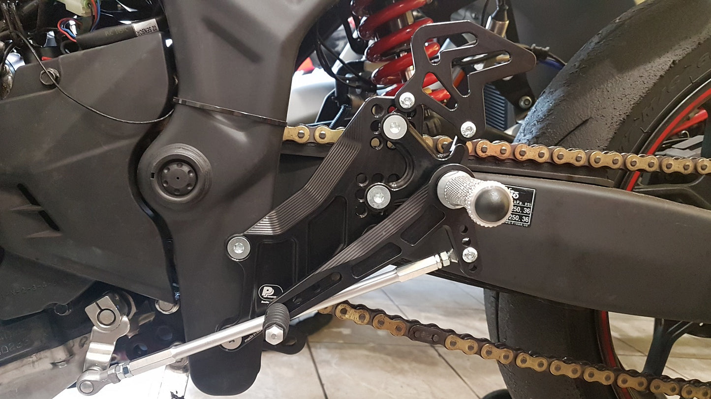 Fußrastenanlage Yamaha YZF R3 (2015-2021) R25/MT03/MT25 Full Race Version