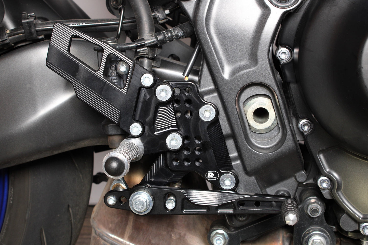 Fußrastenanlage Yamaha MT09 (2021 - )