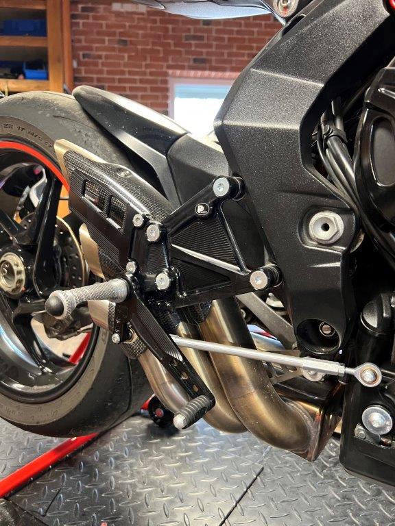 Fußrastenanlage MV Agusta F3 800 Brutale (2017- 2022) mit Umkehrschaltung