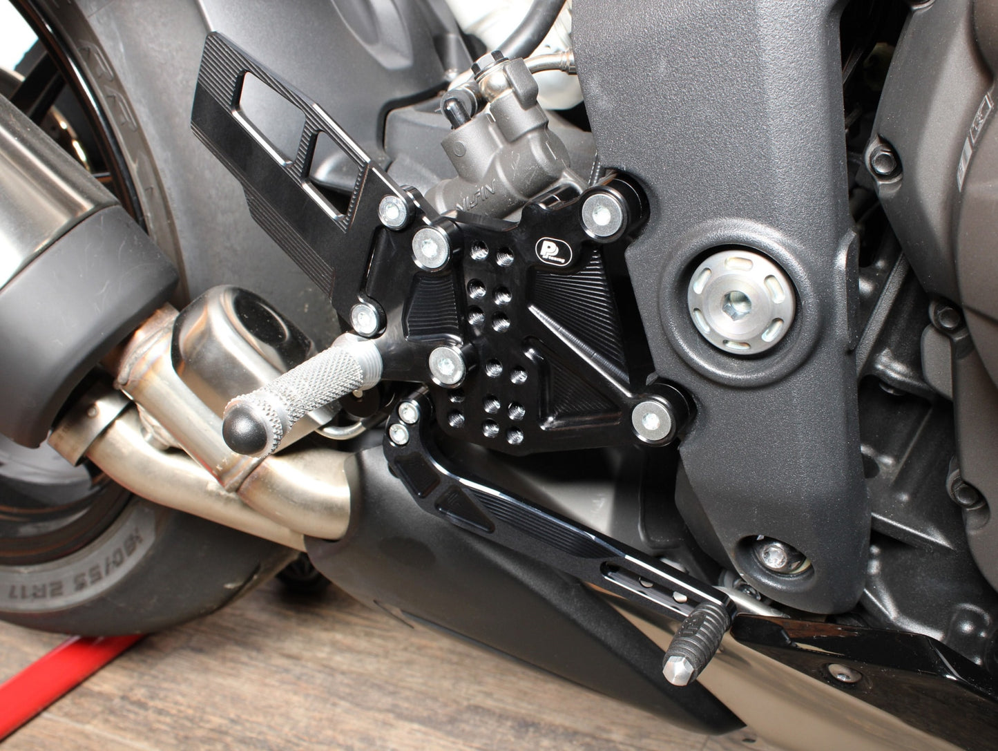 Fußrastenanlage Triumph Speed Triple 1200 (2021– )