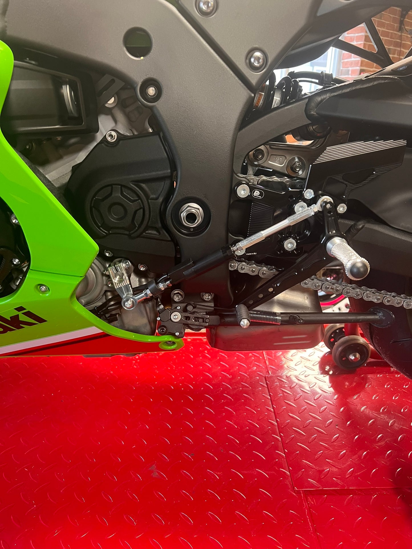 Fußrastenanlage Kawasaki ZX-10R (2016 - ) mit Umkehrschaltung