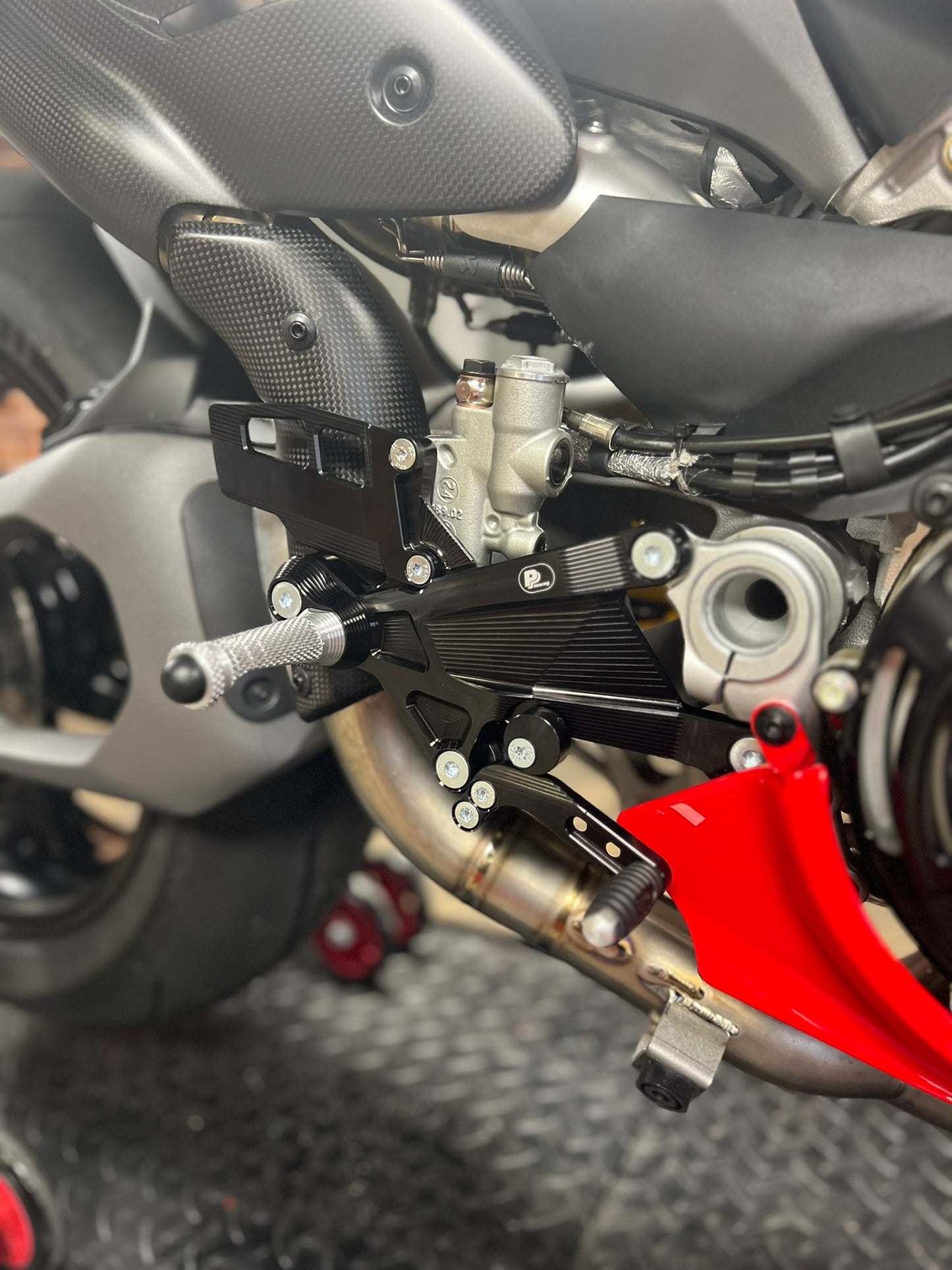 Fußrastenanlage Ducati Panigale V4 / S / V4R (2025-)