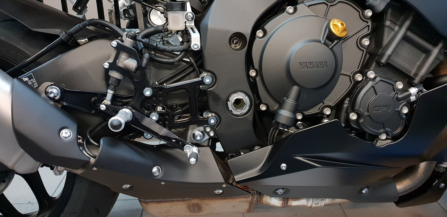 Fußrastenanlage Yamaha R1 (2015 - 2019)  mit Umkehrschaltung