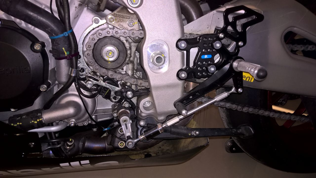 Fußrastenanlage Aprilia RSV4 (Factory/R) APRC ABS (2013-2016)